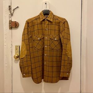 Vintage Woolrich button up wool shirt! 🔥